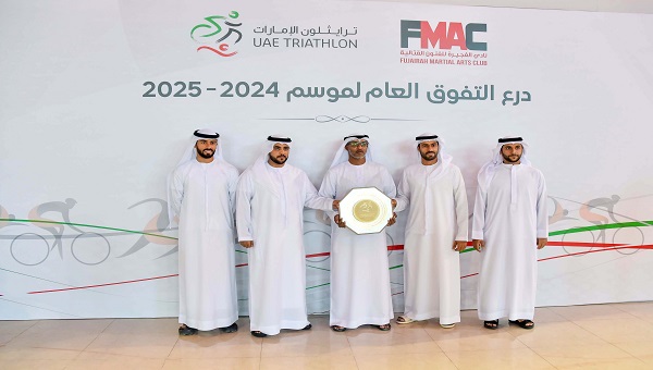 بالفيديو.. نادي الفجيرة للفنون القتالية يتوج بدرع التفوق العام لرياضة الترايثلون