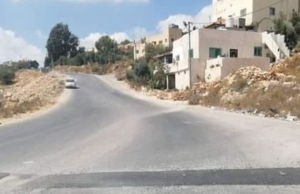 بعد وقوع حوادث أليمة.. كشف ميداني على طريق في لواء...
