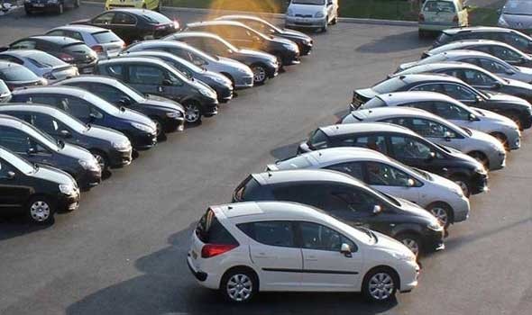 تراجع تسجيلات السيارات الجديدة في بريطانيا خلال أبريل