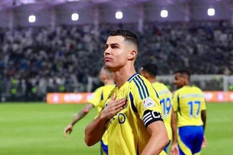 جماهير بشكتاش التركي تطلب التعاقد مع كريستيانو رونالدو
