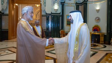 حمدان بن محمد يلتقي سلطان عمان