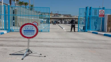 صحف اسبانية: شحنات مواد البناء المغربية تتدفق على سبتة وتؤسس خطا تجاريا واعدا