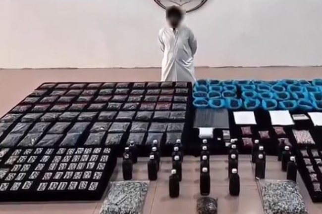 ضبط «بدون» بحوزته 115 ألف كبسولة «ليريكا»