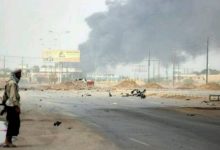 طائرات الاحتلال تشن غارات على ميناءي الحديدة والصليف في اليمن