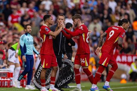 عاجل : أول قرار لإدارة ليفربول بعد إعلان أرنولد رحيله عن الفريق