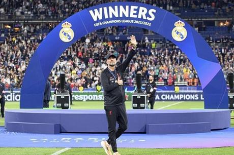 عرض لا يرفض.. كلوب "يعض أصابع الندم" بسبب ريال مدريد