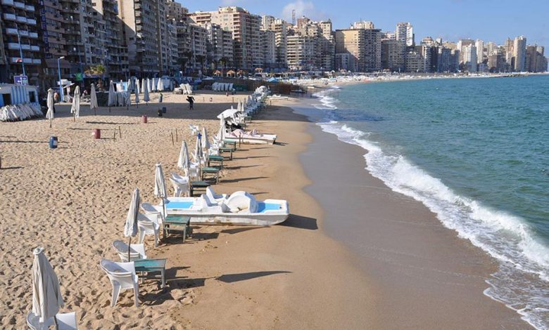عقب انتهاء الامتحانات.. إقبال متوسط على شواطئ الإسكندرية