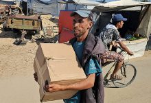 غزة: فشل الآلية الإسرائيلية الأمريكية لتوزيع المساعدات وهروب عناصر المؤسسة الأمريكية (فيديوهات)