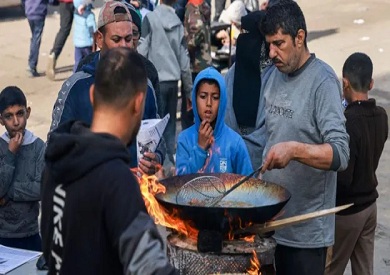فرنسا تطالب إسرائيل بالسماح بدخول المساعدات لقطاع غزة بشكل فوري وواسع دون أي عوائق
