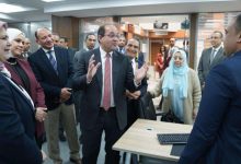 في جولات ميدانية.. وزير المالية يتحاور مع الممولين والموظفين بالمراكز والمأموريات الضريبية
