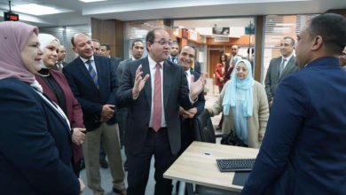 في جولات ميدانية.. وزير المالية يتحاور مع الممولين والموظفين بالمراكز والمأموريات الضريبية