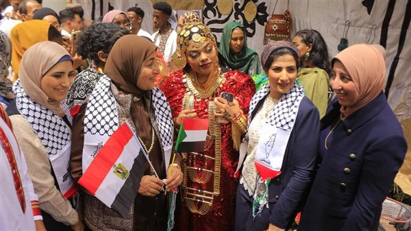 كلية الإعلام بجامعة القاهرة تنظّم الملتقى الثالث للثقافات بمشاركة 14 دولة من مختلف القارات