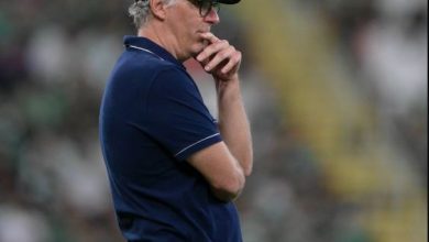 لوران بلان يُعلن موقفه من الاستمرار مع الاتحاد
