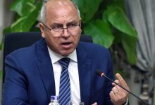 مستشهدا بمصنع السويس للصلب المخصوص.. كامل الوزير: صنعنا الدولار ولا مصنعناش؟