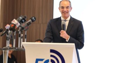 مصر تستهدف توصيل كابلات الألياف الضوئية إلى 50% من مستخدمى الإنترنت الثابت خلال 5 سنوات