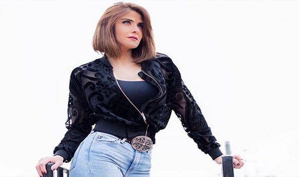 هيدي كرم تكشف موقفاً غريباً مع يوسف الشريف