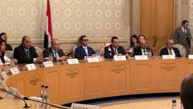 وزير الاستثمار يشارك باجتماع مائدة مستديرة موسع ضم رؤساء عدد من كبرى الشركات والمجموعات الروسية