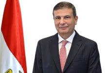 وزير الزراعة: لم يكن هناك أي مبرر لوجود شهادة حلال على استيراد الألبان