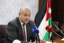 وزير الشؤون السياسية والبرلمانية يلتقي نقيبي "الأطباء"...