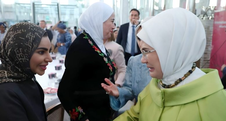 وزيرة الشؤون تشيد بدور تركيا الريادي لتعزيز الحوار العالمي في شأن قضايا الأسرة