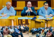 وكيل وزارة الصحة بالقاهرة يجتمع مع مديري المستشفيات والمراكز الطبية لمتابعة انتظام سير العمل ومؤشرات الأداء