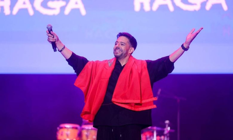 حماقي يشعل «موازين» بـ135 ألف متفرج ويدعم منتخب المغرب - أخبار السعودية