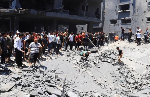44 شهيدا في غارات إسرائيلية على غزة الأحد