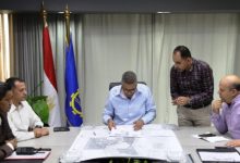 محافظ أسوان يعتمد تحديث لوحات المخططات الإستراتيجية لـ5مدن