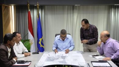 محافظ أسوان يعتمد تحديث لوحات المخططات الإستراتيجية لـ5مدن