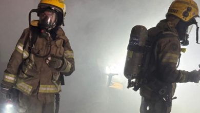 7 فرق إطفاء تسيطر على حريق في سرداب بمنطقة الشويخ الصناعية