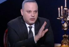 3 سنين بتحايل عليه ينزل مسرح وهو رافض