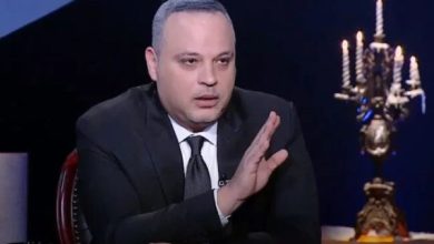 3 سنين بتحايل عليه ينزل مسرح وهو رافض