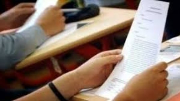 إصابة طالبتين بهبوط حاد داخل إحدى اللجان بالدقهلية