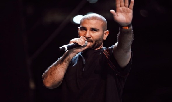 أحمد سعد يعلق على تحطم سيارته الجديدة
