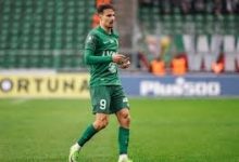 أسد الحملاوي يثير أزمة مع ناديه البولندي بعد ارتباط اسمه بالأهلي والزمالك