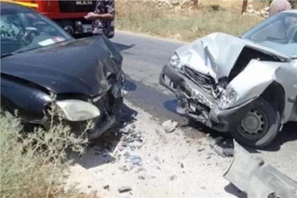 إصابة 3 أشخاص في تصادم سيارتين بقرية الجورة في الشيخ زويد