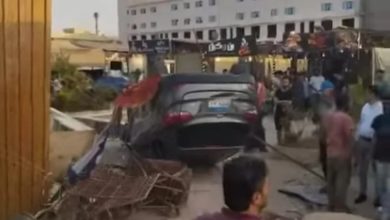 إصابة 4 أشخاص في اقتحام سيارة ملاكي لكافيه بأكتوبر