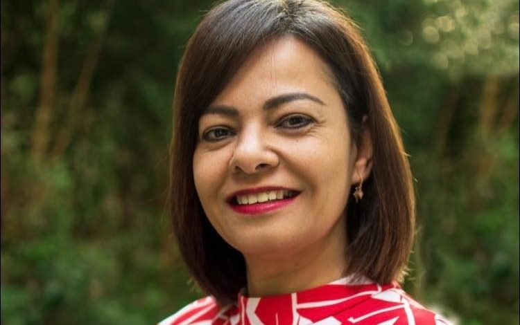 المؤلفة غادة عبد العال