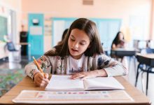 اعتماد ضوابط إلزامية تدريس اللغة العربية والتربية الإسلامية والمفاهيم الاجتماعية لمرحلة رياض الأطفال بالإمارات