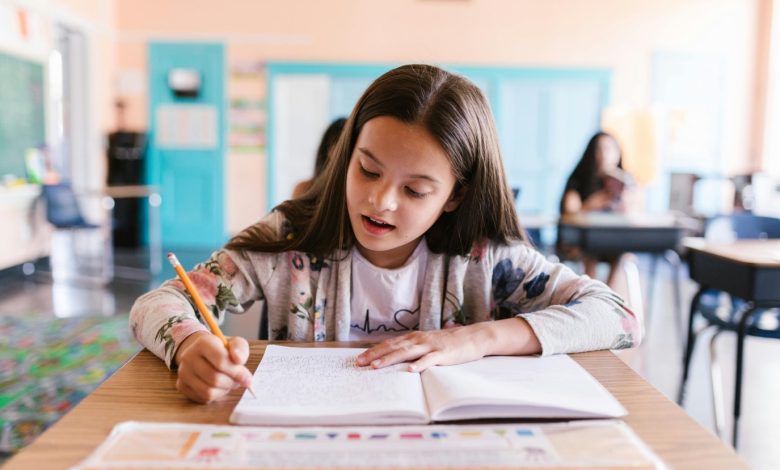 اعتماد ضوابط إلزامية تدريس اللغة العربية والتربية الإسلامية والمفاهيم الاجتماعية لمرحلة رياض الأطفال بالإمارات