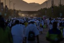 الأمن العام السعودي: خطط تفويج الحجاج تتم بسلاسة وتناغم.. والحجاج يواصلون نفرتهم إلى مزدلفة