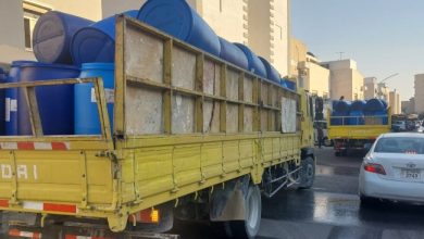 «البلدية» تصادر 181 برميل خمور محلية في صباح السالم