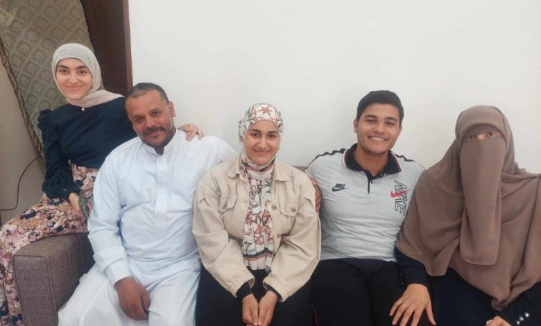 الثانية على الشهادة الإعدادية الأزهرية بجنوب سيناء: نفسي أبقى أشهر مصممة أزياء