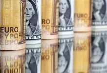 الدولار الأميركي يهبط لأدنى مستوى منذ 3 سنوات
