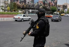 السلطات الإيرانية تعتقل 26 شخصاً على الأقلّ بتهمة «التعاون» مع إسرائيل