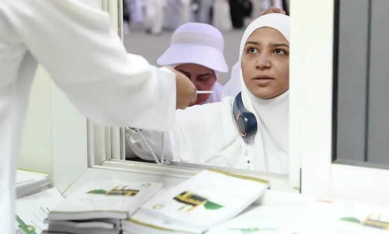 "الشؤون الإسلامية" توفّر 11 كبينة توعوية في مشعر منى وتوزّع مطبوعات دينية بعدة لغات عالمية