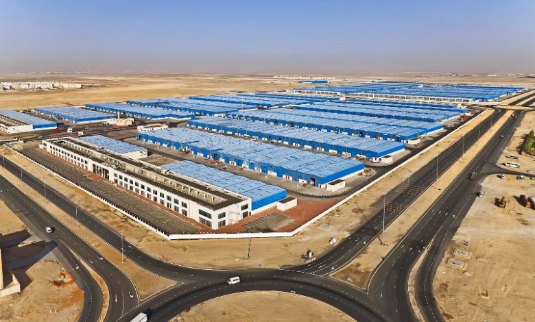 الصناعة: حجز 1800 قطعة أرض في 20 محافظة إلكترونيا متاح حتى منتصف يونيو