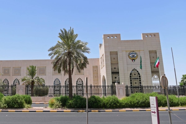 الكويت تدين الهجوم الإرهابي على قافلة عسكرية في باكستان