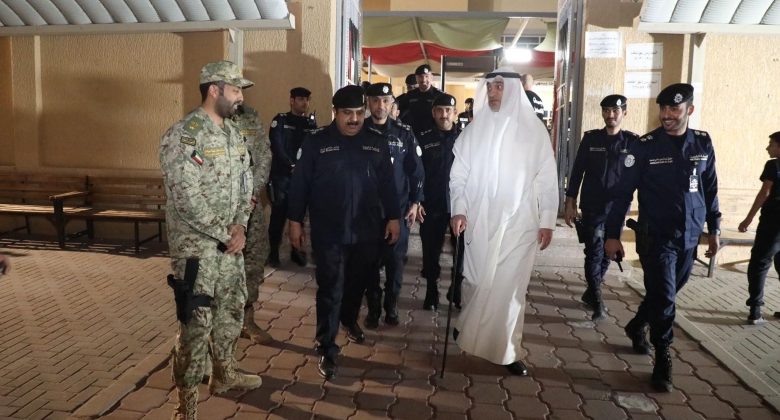 النائب الأول يواصل جولاته التفقدية للاطمئنان على تأمين الحسينيات