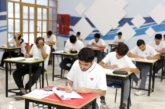 انخفاض حالات الحرمان بنسبة 37.8% بامتحانات الـ 12 في يومها الأول